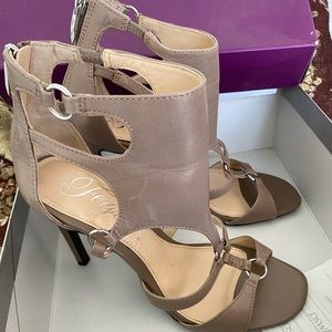 ‼️DONATED‼️ Fergie Heels
